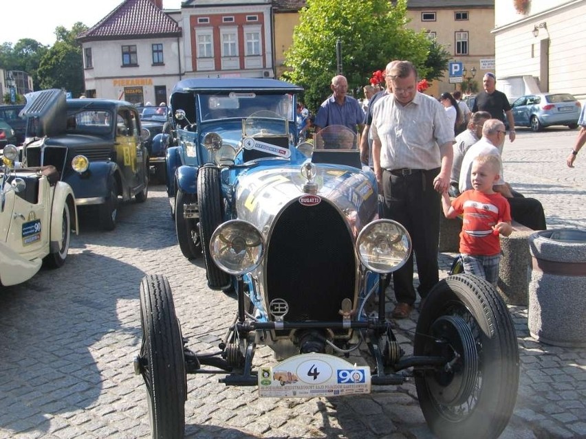 Elegancja i rajd zabytkowych pojazdów zawita na Stary Rynek