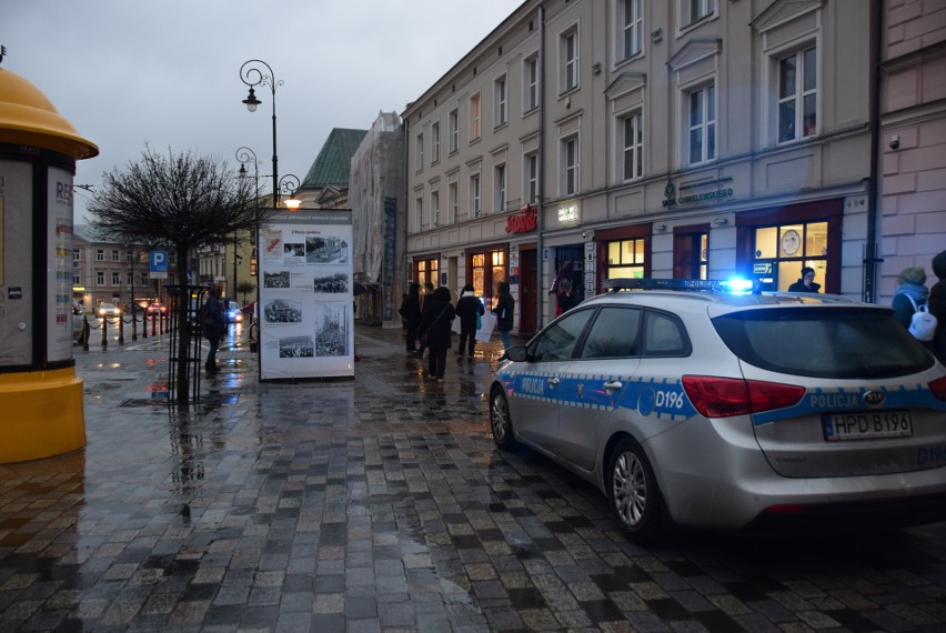 Członkowie młodzieżówek partii opozycyjnych z Lublina...