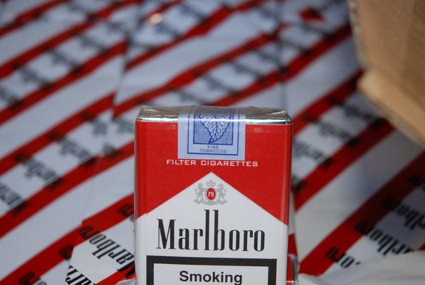 - W zatrzymanym aucie odnaleziono 200 tys. sztuk papierosów...