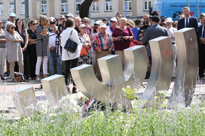Ulicami Kielc przeszedł marsz upamiętniający ofiary pogromu (WIDEO, zdjęcia)
