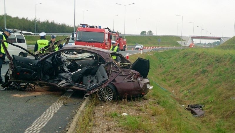 Śmiertelny wypadek na autostradzie! Alfa romeo szybowała w powietrzu [FILM, zdjęcia]