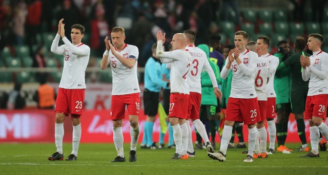 To nie był udany rok dla reprezentacji Polski w piłce nożnej. W mistrzostwach świata rozgrywanych w Rosji wygrali tylko jeden mecz i po fazie grupowej musieli wracać do domu. W Lidze Narodów spadli z najwyższej dywizji. Przypomnijmy sobie wszystkie spotkania biało-czerwonych w 2018 roku.