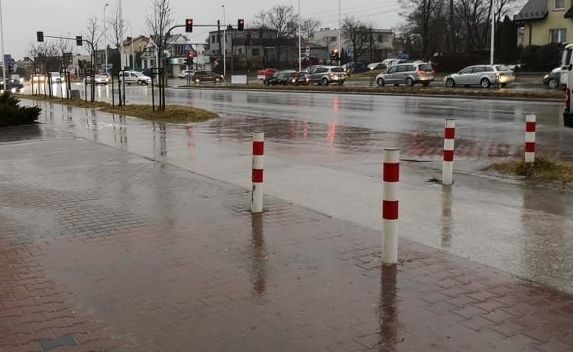 W Kielcach od rana mocno pada.