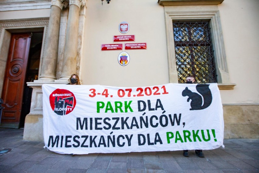 Protest mieszkańców i złożenie petycji do prezydenta Jacka...