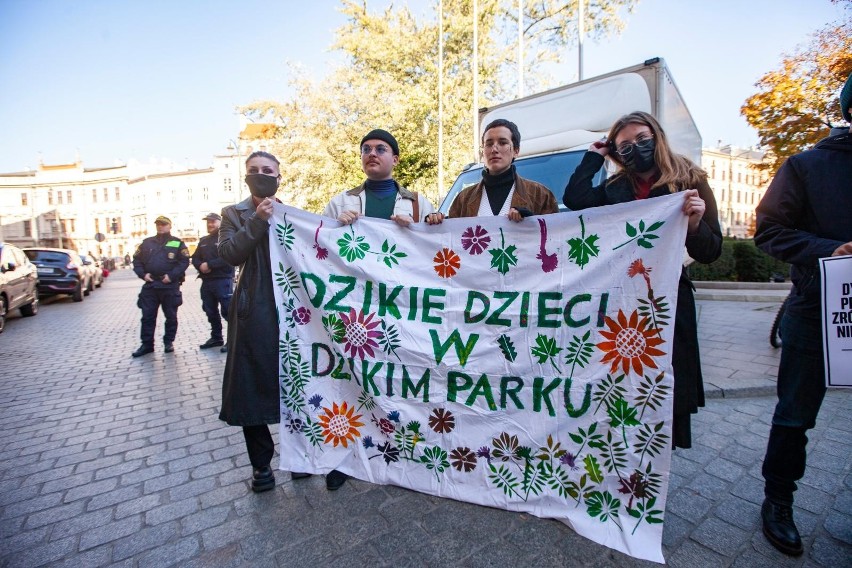 Protest mieszkańców i złożenie petycji do prezydenta Jacka...