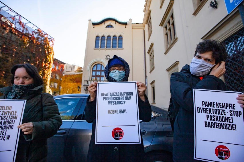 Protest mieszkańców i złożenie petycji do prezydenta Jacka...