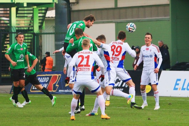 Górnik Łęczna - Górnik Zabrze. Jaki padnei wynik? 21.02.2015 zwyciężyli zabrzanie 1:0