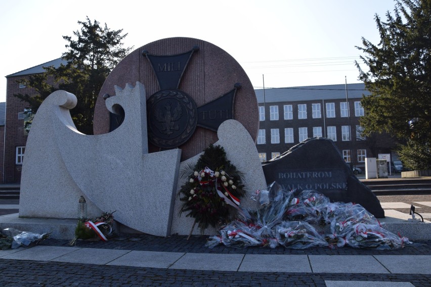 Co roku uroczystości upamiętniające zakończenie II wojny...