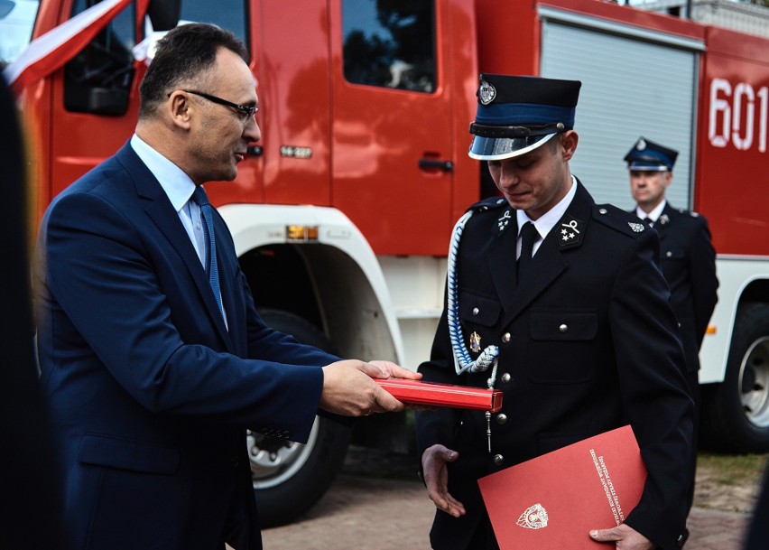 Druhowie z Ochotniczej Straży Pożarnej w Skrzyńsku dostali wóz strażacki
