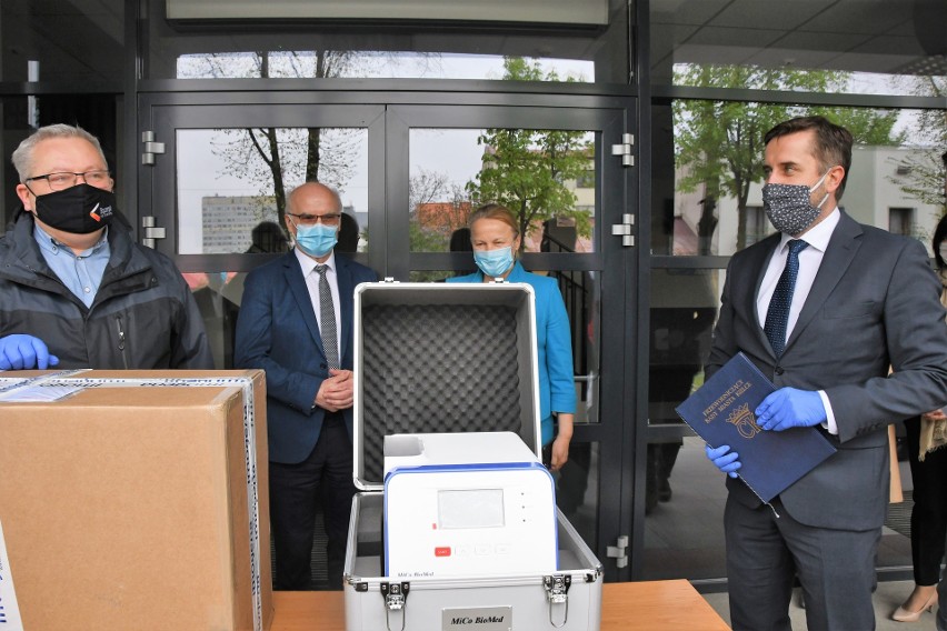 Profesjonalne urządzenie do diagnostyki koronawirusa wraz z zestawem 500 odczynników wspomagających izolację DNA dla UJK w Kielcach 