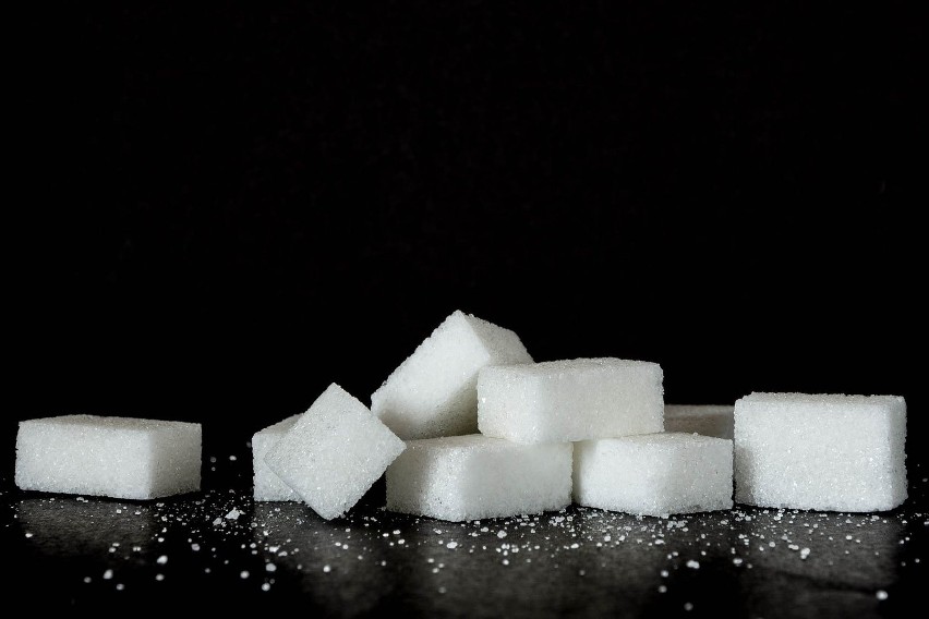 Zobacz, jakie są niebezpieczne skutki przedawkowania cukru,...