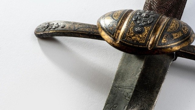 Miecz, który miał należeć do Zygmunta III Wazy, został wystawiony na licytację przez dom aukcyjny w Niemczech.