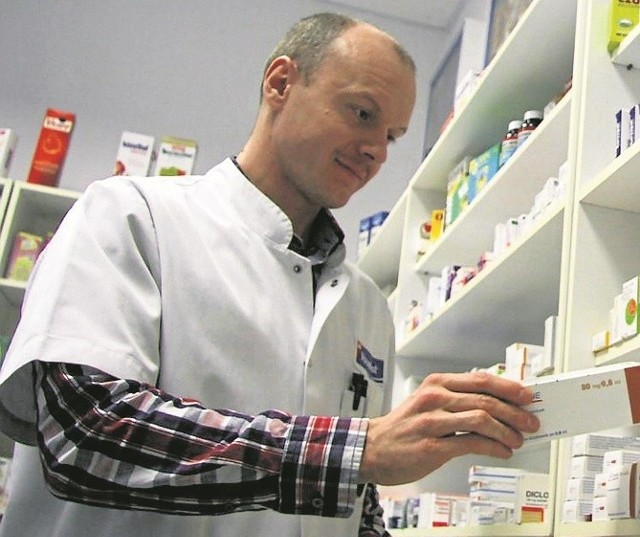 To Główny Inspektor Farmaceutyczny podejmuje decyzje o wycofaniu z obrotu produktu leczniczego. Co do zasady leków reklamować nie można, wyjątek to te wycofane ze sprzedaży.