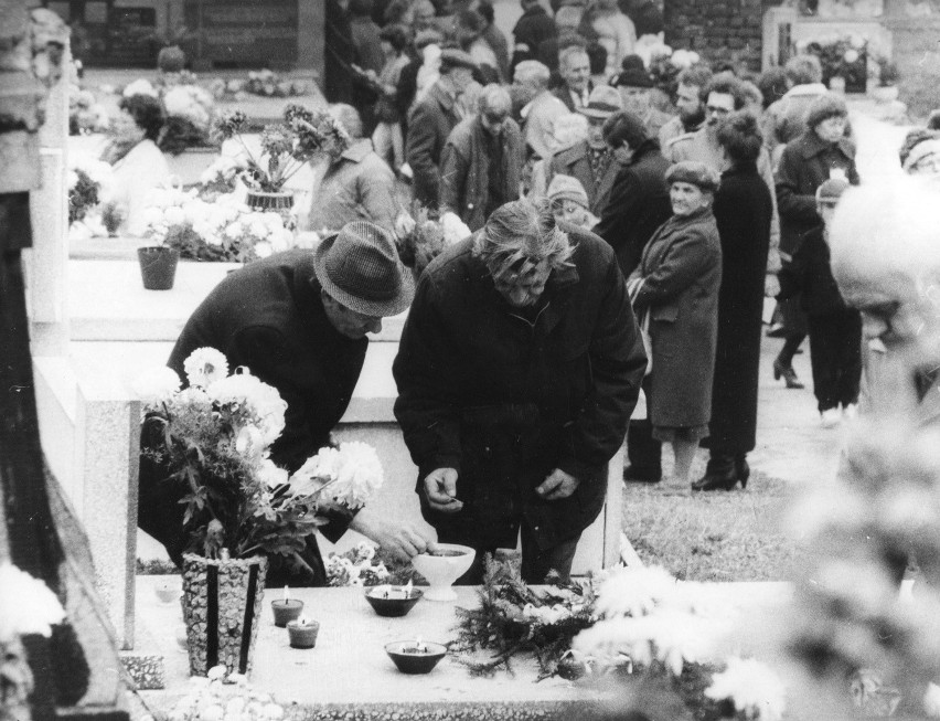 Zdjęcia z archiwum Jacka Tomeczka dokumentują przebieg jego...