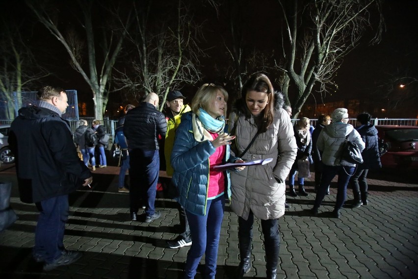 Nauczyciele ze Śląska wyjechali wczesnym rankiem do Warszawy...