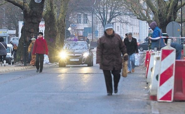 Remont mostu na Kanale Drzewnym kosztował ponad milion złotych. W przyszłym roku naprawiany ma byćmost na Parsęcie.