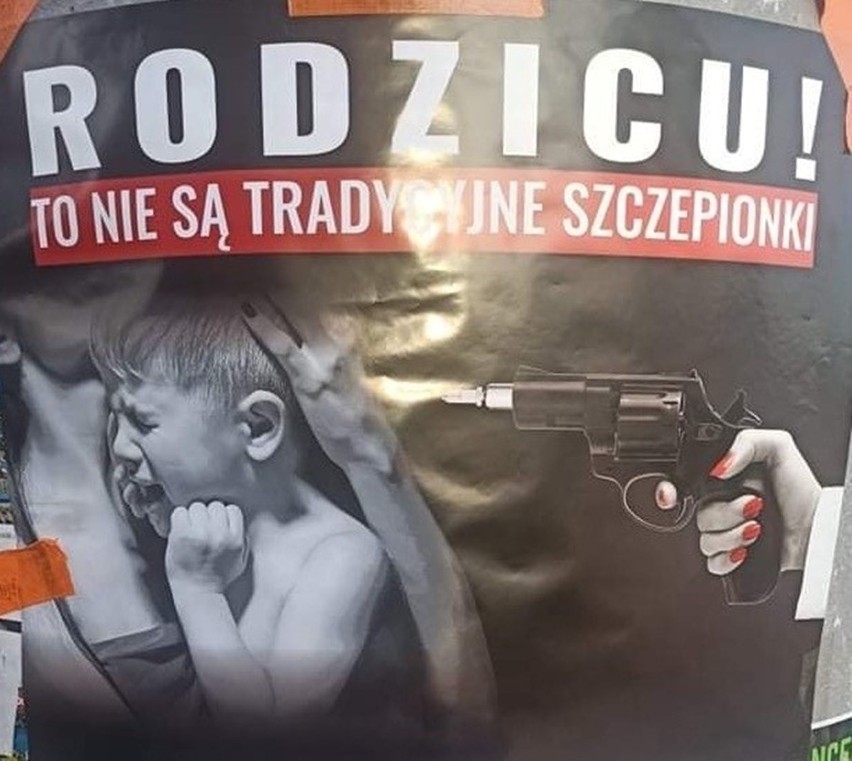 Plakaty antyszczepionkowe w Siemianowicach Śląskich.
