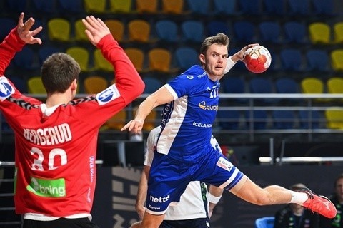 Sigvaldi Gudjonsson w barwach reprezentacji Islandii.