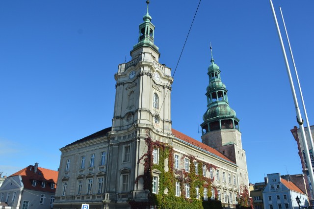 Jak pracują w Święta Wielkiej Nocy urzędy w powiecie żagańskim?