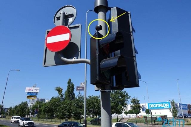 ZDM w Poznaniu sukcesywnie zwiększa bezpieczeństwo osób niewidomych i niedowidzących, instalując urządzenia akustyczne na sygnalizatorach świetlnych