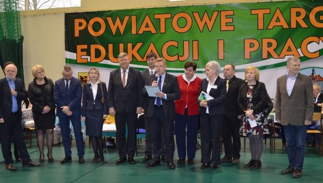 Hala OSiR w Tucholi była wypełniona po brzegi. Przyjdzie czas na podsumowanie, ale w tym roku było  dużo pracodowaców. Więcej niż w latach ubiegłych.