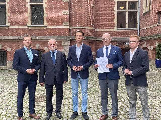 Gdańscy radni PiS z uchwałą o odszkodowaniu od Niemiec. "Bez zadośćuczynienia nie ma pojednania"