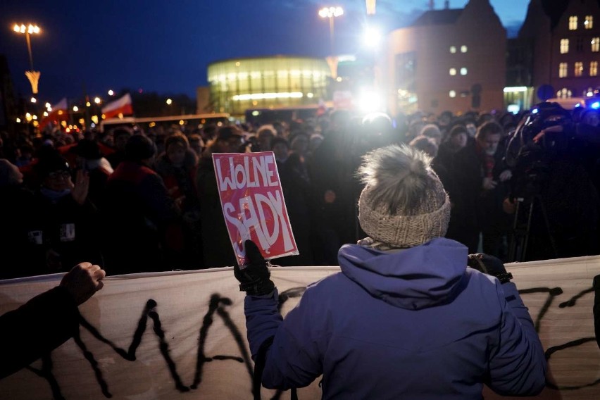 Protestujący uważają, że proponowane zmiany stanowią przejaw...