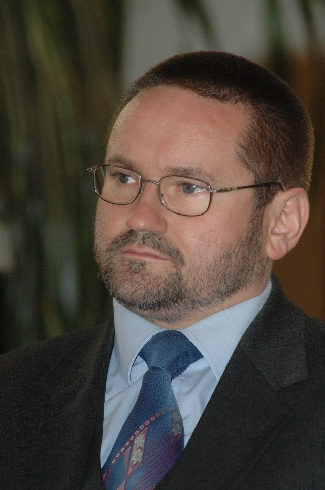 przemyslaw_alexandrowicz@um.poznan.pl; telefon: 600 874 000Senator (2005-2007 r.), został radnym po raz piąty. Będzie kierował pracami komisji oświaty.