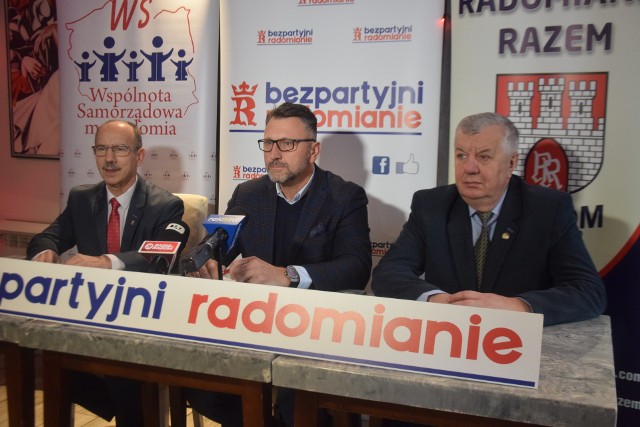 Przedstawiciele trzech stronnictw, od lewej: Ryszard Fałek, Robert Dębicki i Kazimierz Woźniak zadeklarowali wspólny start  do wyborów samorządowych pod szyldem Bezpartyjni Radomianie.
