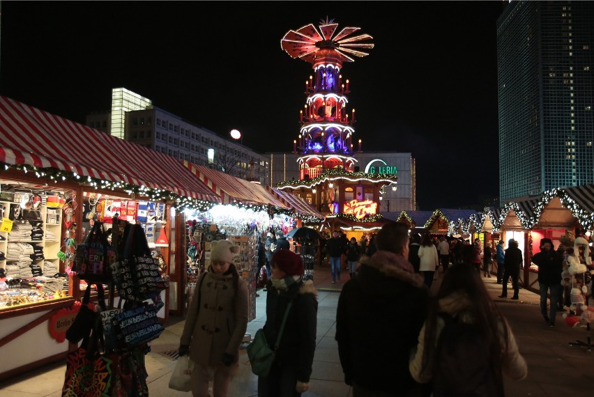 Weihnachtsmarkt to popularne w Niemczech jarmarki...