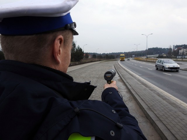 Policjanci z podlaskiej drogówki podczas działań "Prędkość" wystawili 354 mandaty