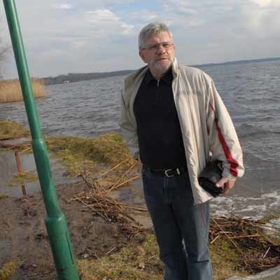Stanisław Chlebowski, przewodniczący rady miejskiej, o pomyśle karuzeli na jeziorze Błędno dowiedział się od "GL&#8221;. Czeka teraz na spotkanie z prof. Młynarczykiem.