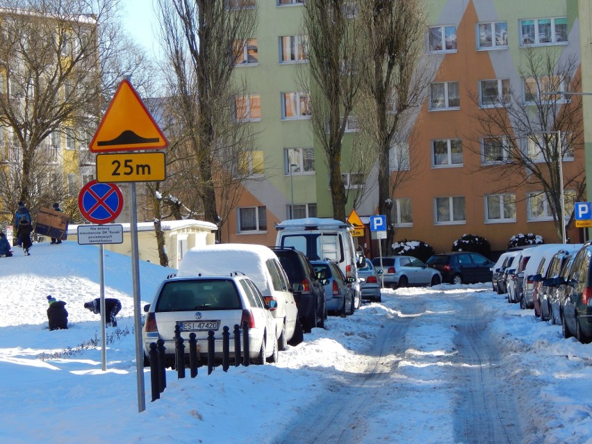 Słoneczny weekend nad morzem. Ustka przyciąga spacerowiczów