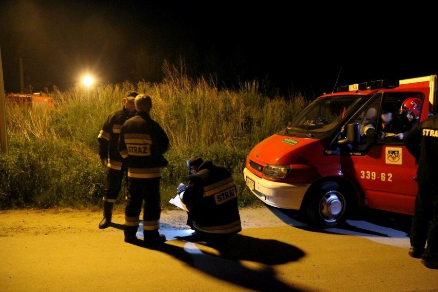 Akcja straży pożarnej w Borowej pod Długołęką. Służby dostały zgłoszenie o wypadku paralotniarza