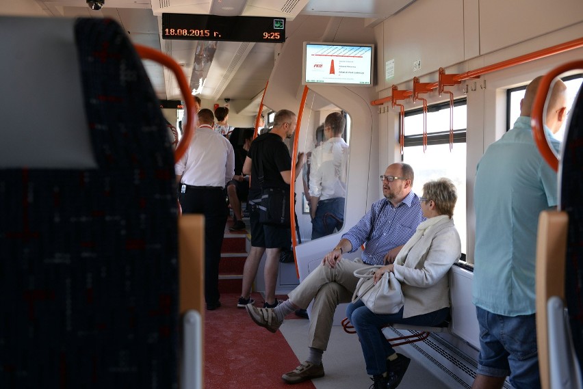 Pomorska Kolej Metropolitalna gotowa do startu. Pierwsi pasażerowie chwalą komfort jazdy [WIDEO]