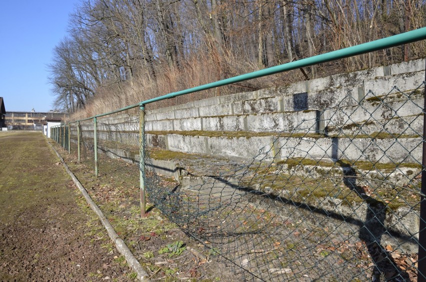 Stadion przy al. Łyska to niechlubna wizytówka cieszyńskiego...