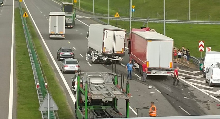 Wypadek na autostradzie A1 w Piekarach Śląskich