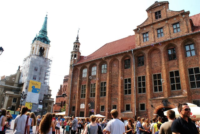 Najwięcej turystów odwiedza Toruń
