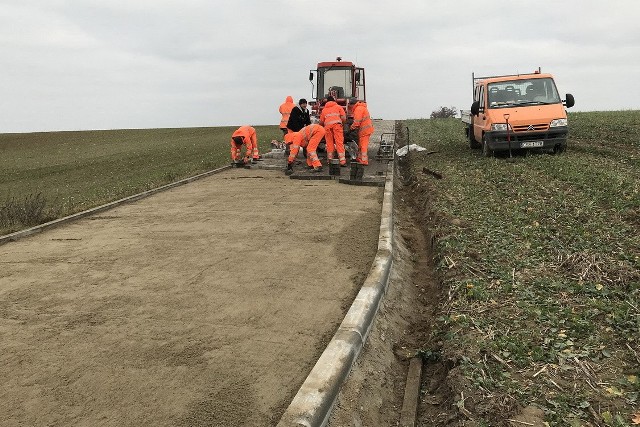 Kończy się remont dwóch kilometrów drogi w Wilkowie