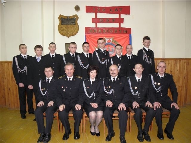 Członkowie klubu Honorowych Dawców Krwi PCK "Dar krwi&#8221; z Krasiczyna.