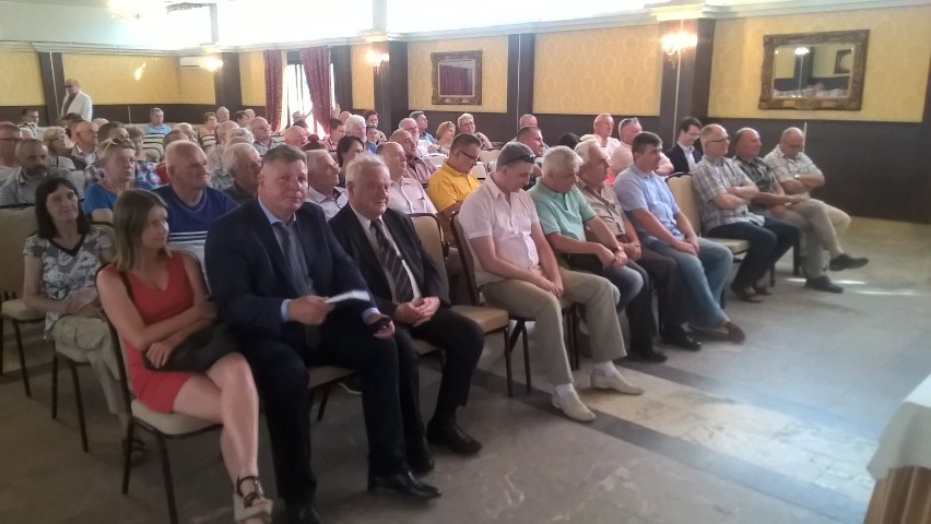Szef SLD Włodzimierz Czarzasty w Staszowie. Na spotkanie przyszło ponad 200 osób! Zobacz o czym mówiono (ZDJĘCIA) 