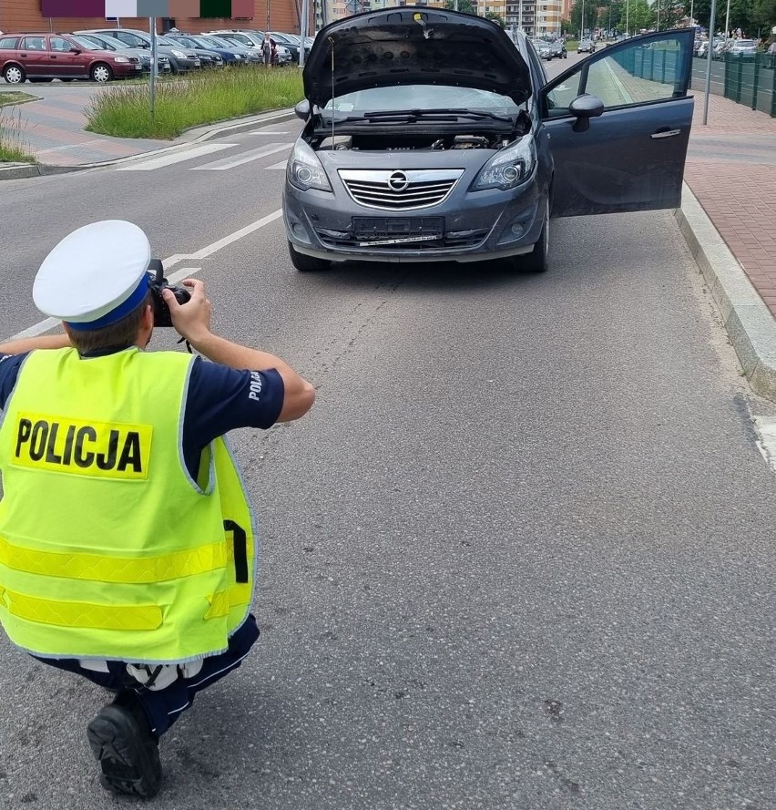 Ostrołęka. Potrącenie rowerzystki na ul. A. E. Fieldorfa "Nila", 8.06.2022. Zdjęcia