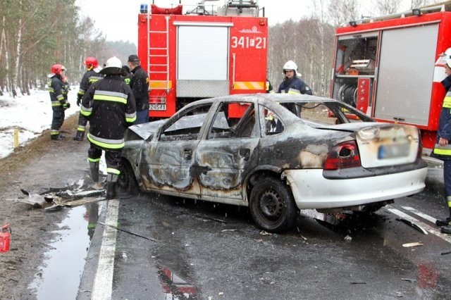 Wypadek na "trasie śmierci". Sprawczyni miała 0,3 prom. (zdjęcia)