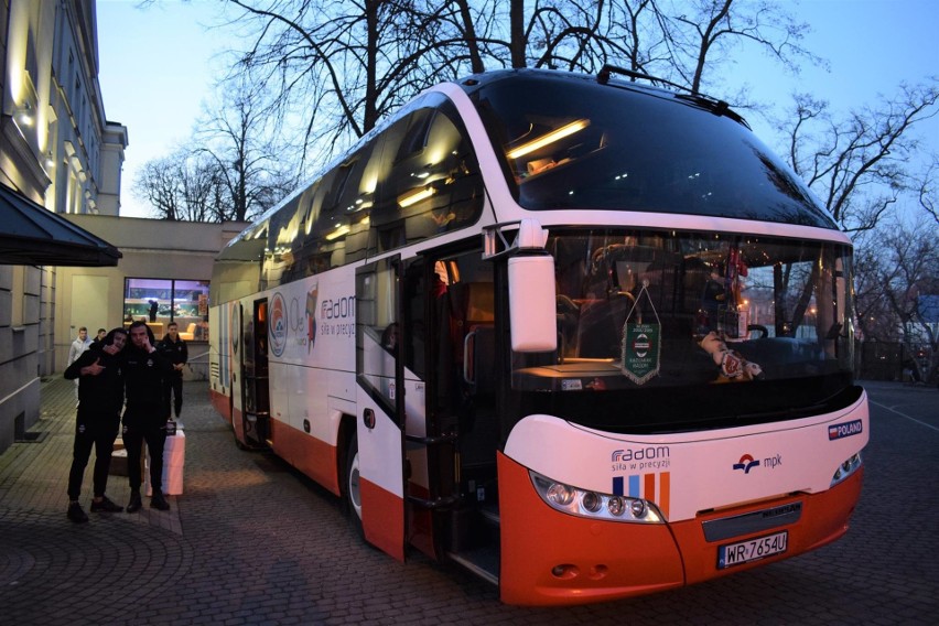 Piłkarze Radomiaka Radom w piątkowe popołudnie udali się w...