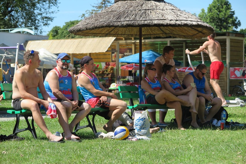 W Opolu odbył się turniej siatkówki plażowej dla członków...