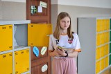 W białostockich szkołach podstawowych pojawią się kolejne szafki. To rozwiązanie, które ma odciążyć tornistry uczniów 