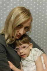 Nicola Jurska ma porażenie mózgowe. Pomóżmy jej wrócić do zdrowia
