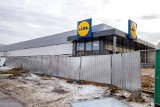 Nowy Lidl przy ul. Bitwy Białostockiej. Prace budowlane zbliżają się do końca [ZDJĘCIA]