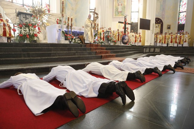 W sobotę w katedrze w Rzeszowie odbyły się święcenia kapłańskie. Zobaczcie zdjęcia.