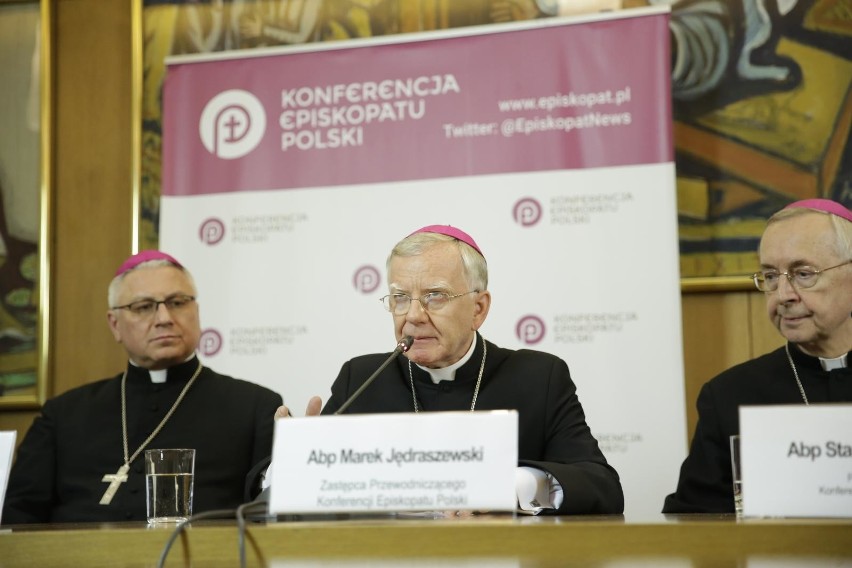 Episkopat ujawnia dane o pedofilii w polskim Kościele. Ponad połowa przypadków nie była zgłaszana organom państwa